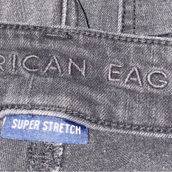 Women’s American Eagle Black Super Stretch distressed Jegging, size 0 - Picture 6 of 9